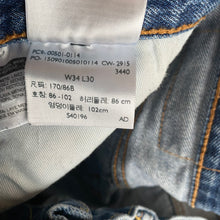 Load image into Gallery viewer, Levi’s 501 W34 L30