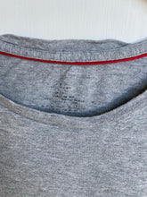 Load image into Gallery viewer, Tommy Hilfiger t-shirt (XL)