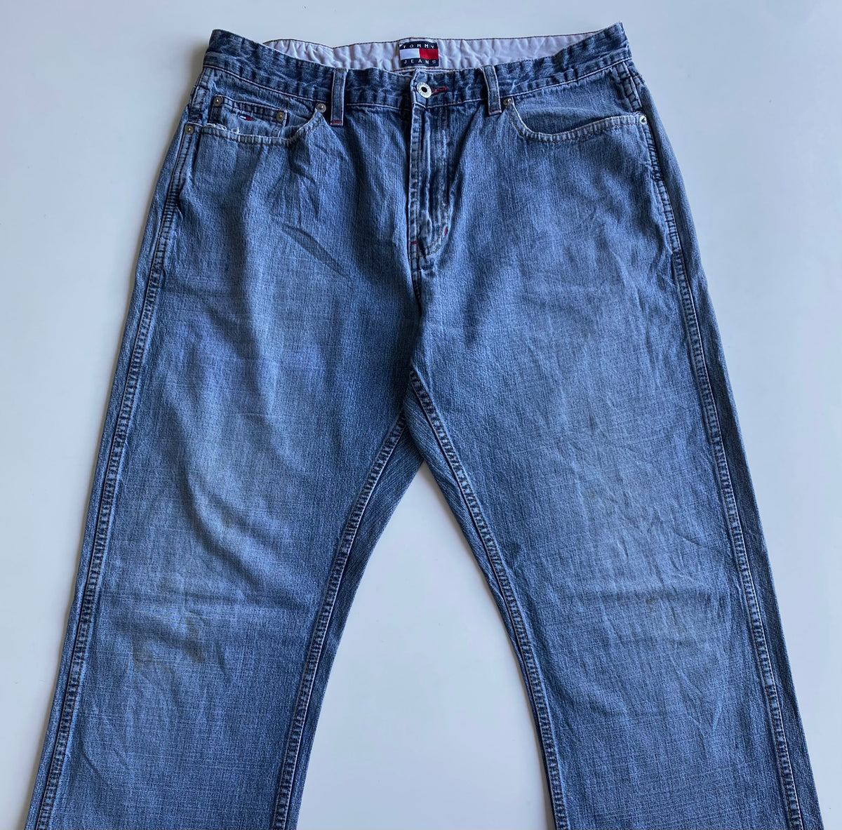 Tommy Hilfiger Jeans W34 L32 – Red Cactus Vintage