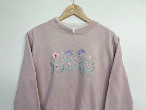 Embroidered ‘Flower’ sweatshirt (L)