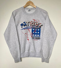 Load image into Gallery viewer, Printed ‘Patriots’ sweatshirt (S)