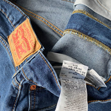 Load image into Gallery viewer, Levi’s 505 W36 L30