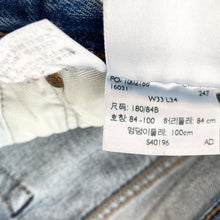 Load image into Gallery viewer, Levi’s 501 W33 L28