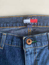 Load image into Gallery viewer, Tommy Hilfiger Jeans W29 L32