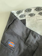 Load image into Gallery viewer, Dickies W32 L27