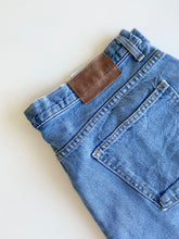 Load image into Gallery viewer, Nautica Jeans W36 L32