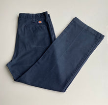 Load image into Gallery viewer, Dickies W36 L32