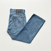 Load image into Gallery viewer, Levi’s 505 W36 L29