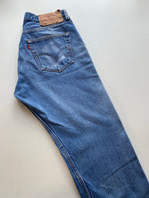 Load image into Gallery viewer, Levi’s 501 W34 L30
