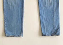 Load image into Gallery viewer, Levi’s 501 W35 L30
