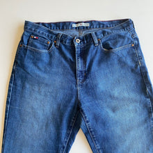 Load image into Gallery viewer, Women&#39;s Tommy Hilfiger Jeans W32 L32