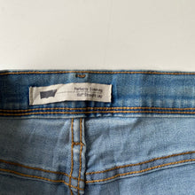 Load image into Gallery viewer, Levi’s 512 W31 L29