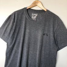 Load image into Gallery viewer, Adidas t-shirt (XL)