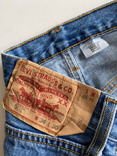 Load image into Gallery viewer, Levi’s 501 W34 L30