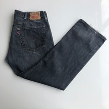 Load image into Gallery viewer, Levi’s 501 W38 L30