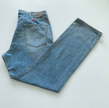 Load image into Gallery viewer, Wrangler Jeans W36 L32