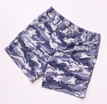Load image into Gallery viewer, Carhartt Camo Shorts W32