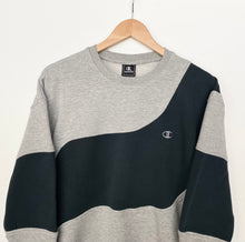 Load image into Gallery viewer, Champion Reworked Sweatshirt (M)