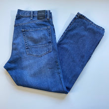 Load image into Gallery viewer, Nautica Jeans W36 L30