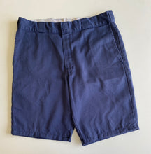 Load image into Gallery viewer, Dickies Shorts W34