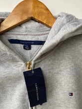Load image into Gallery viewer, BNWT Tommy Hilfiger hoodie (S)