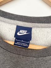 Load image into Gallery viewer, Nike Sweatshirt (L)