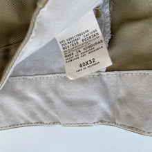 Load image into Gallery viewer, Distressed Dickies W40 L32