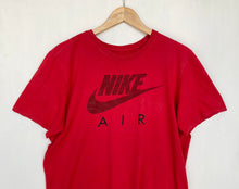 Load image into Gallery viewer, Nike t-shirt (L)