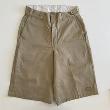 Load image into Gallery viewer, Dickies Shorts W30