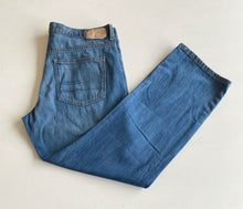 Load image into Gallery viewer, Calvin Klein Jeans W38 L32