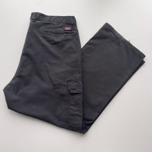 Load image into Gallery viewer, Dickies Cargos W38 L30
