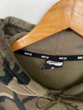 Load image into Gallery viewer, Nike SB hoodie (S)