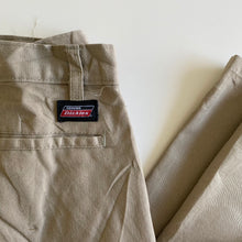Load image into Gallery viewer, Dickies W40 L32
