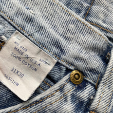 Load image into Gallery viewer, Wrangler Jeans W29 L30