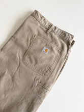 Load image into Gallery viewer, Carhartt Jeans W44 L34