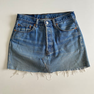 90s Levi’s denim skirt