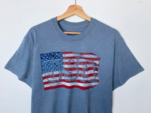 Load image into Gallery viewer, USA printed t-shirt (M)