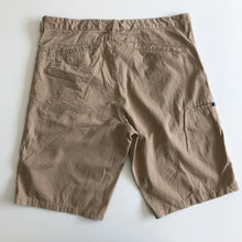 Load image into Gallery viewer, The North Face shorts