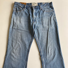 Load image into Gallery viewer, Timberland Jeans W34 L30