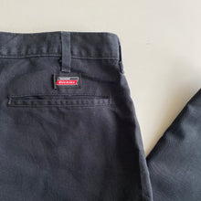 Load image into Gallery viewer, Dickies W38 L32