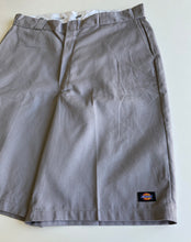 Load image into Gallery viewer, Dickies Shorts W40