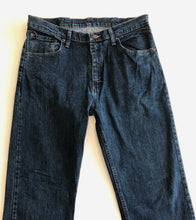 Load image into Gallery viewer, Wrangler Jeans W34 L30