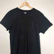 Load image into Gallery viewer, Reebok t-shirt (XL)