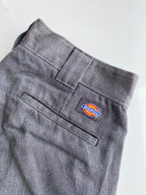Load image into Gallery viewer, Dickies Shorts W30