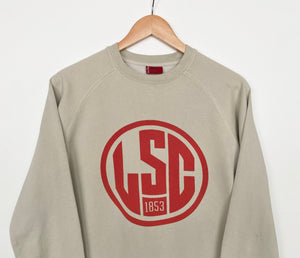 Levi’s sweatshirt (M)