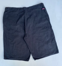 Load image into Gallery viewer, Dickies Shorts W38