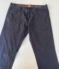 Load image into Gallery viewer, Hugo Boss Pants W38 L32