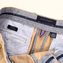 Load image into Gallery viewer, Tommy Hilfiger Trousers W32 L30