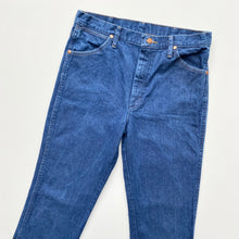 Load image into Gallery viewer, Wrangler Jeans W32 L34