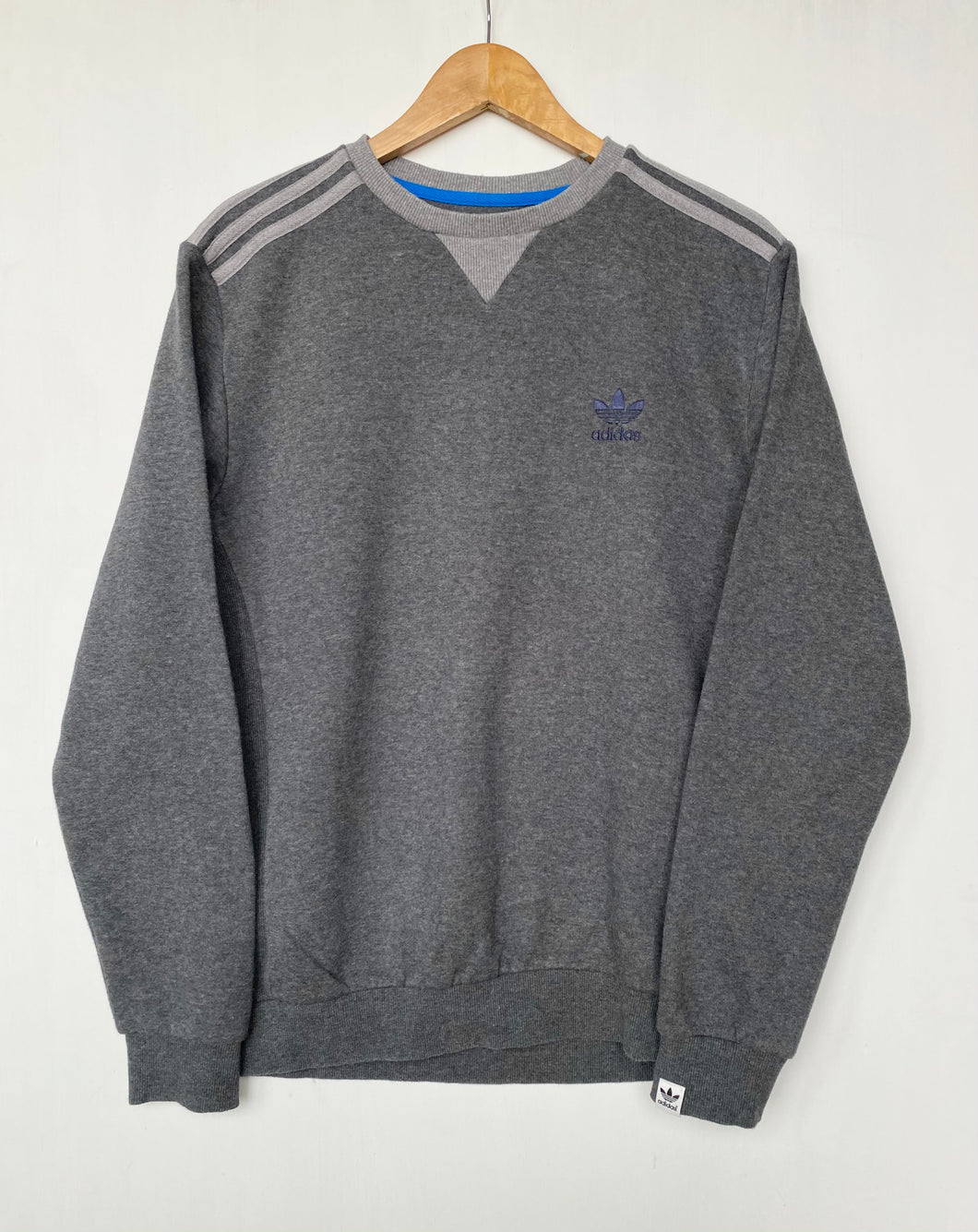 Adidas sweatshirt (M)
